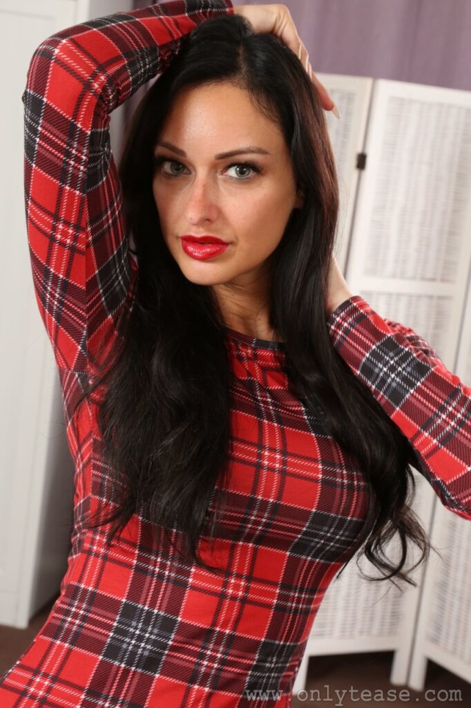 Top 20 Scottish Pornstars SexiestPornstars.com - Hottest Scottish pornstar Cassie Clarke porn pics sfw